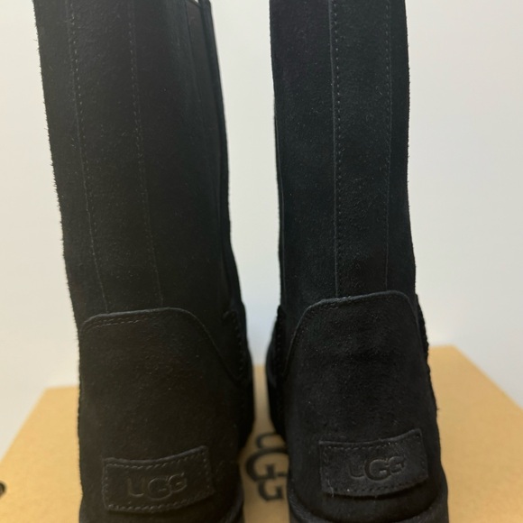 UGG CHELSEA PLATFORM SHORT SIZE 9 BLACK NIB WOMANS - Picture 3 of 6
